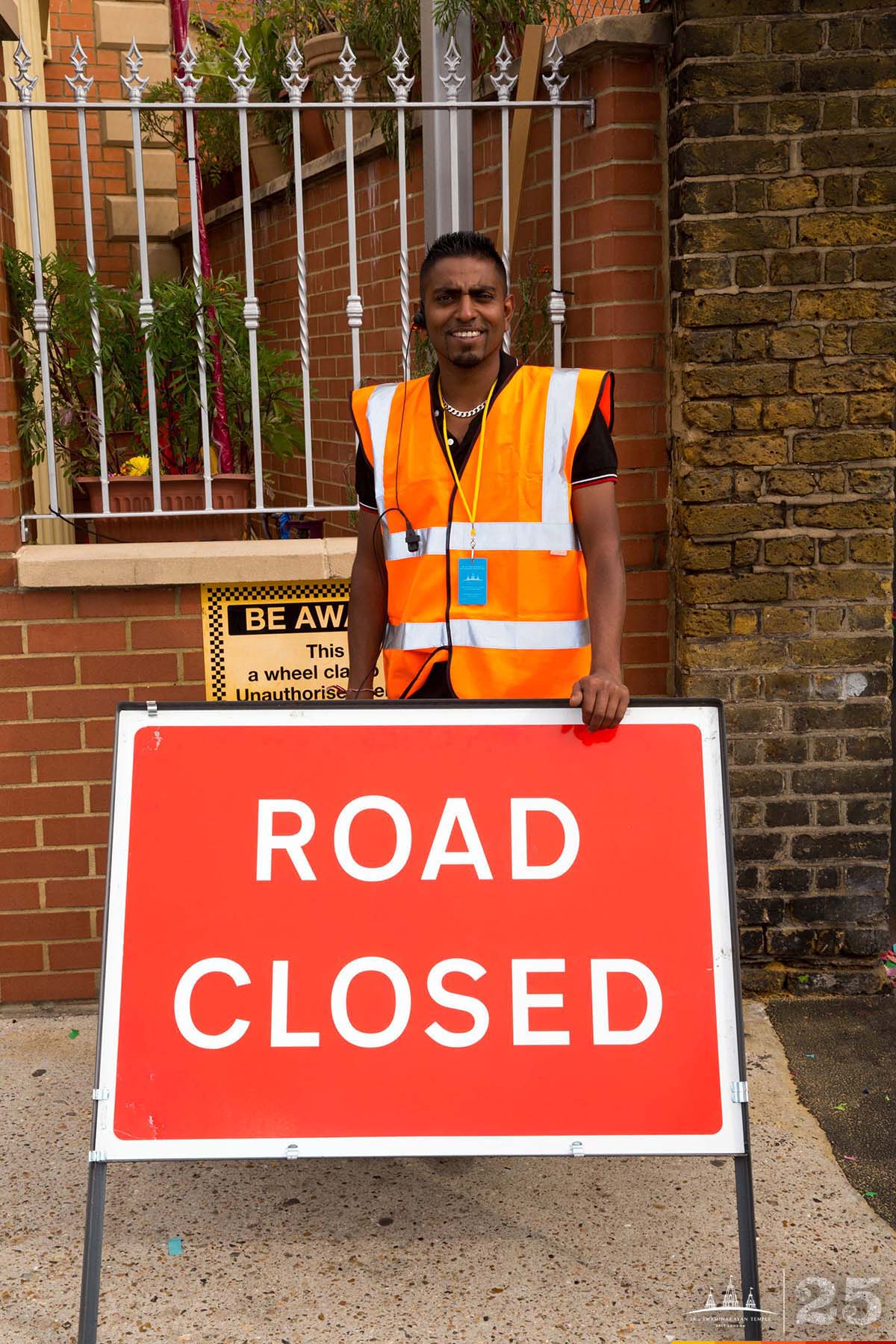 ©1987-2017 SKS Swaminarayan Temple East London